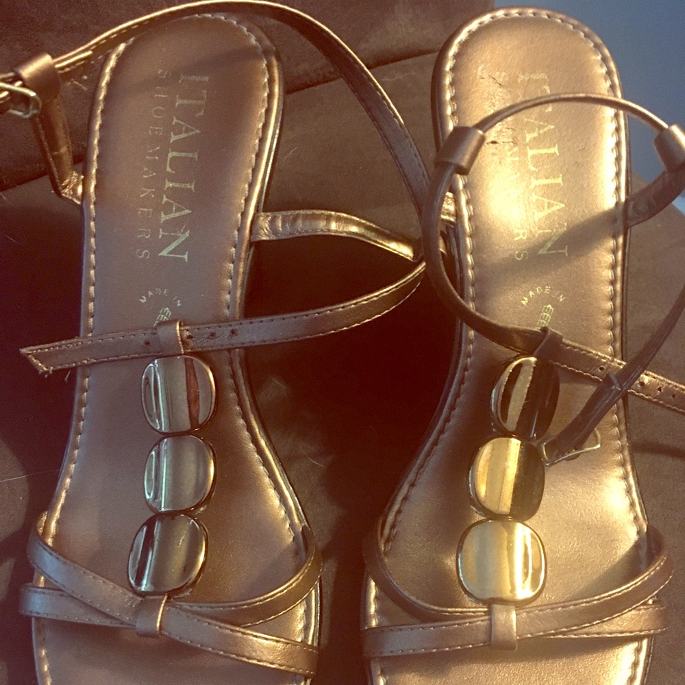 The Italian shoemakers copper sandal size 7
